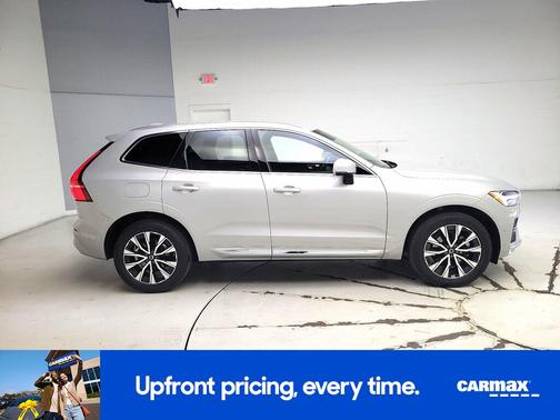 2023 Volvo XC60 B5 Plus Dark Theme