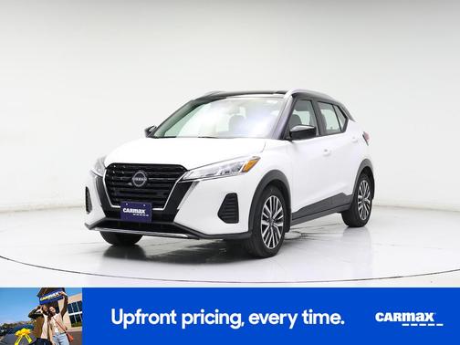 White 2023 Nissan Kicks SV