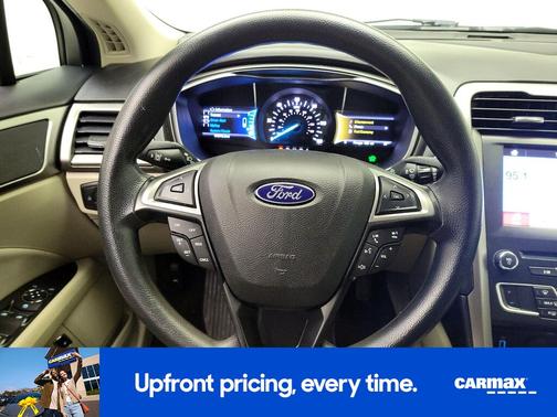 2017 Ford Fusion Hybrid SE