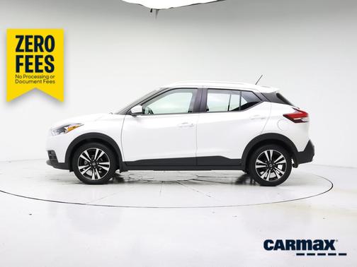 White 2020 Nissan Kicks SV