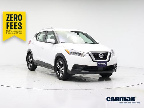 White 2020 Nissan Kicks SV