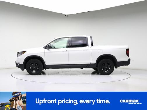 White 2022 Honda Ridgeline Black Edition