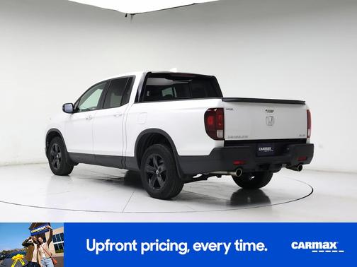 White 2022 Honda Ridgeline Black Edition