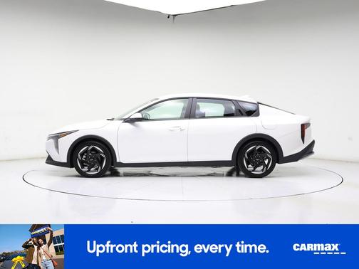 White 2025 Kia K4 EX