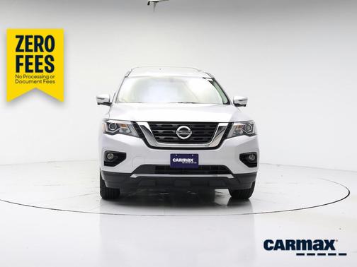 Silver 2018 Nissan Pathfinder SL