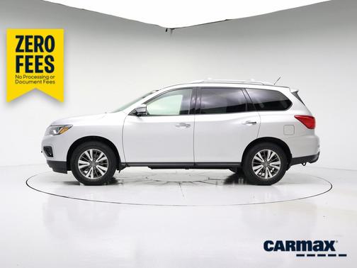 Silver 2018 Nissan Pathfinder SL