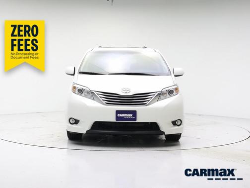 White 2017 Toyota Sienna XLE Premium