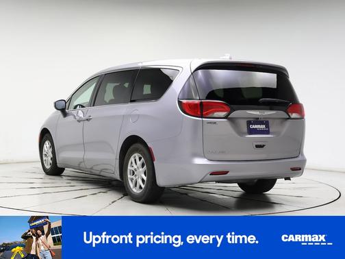 2020 Chrysler Voyager L