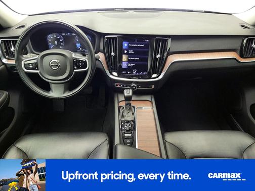 2021 Volvo S60 T5 Momentum