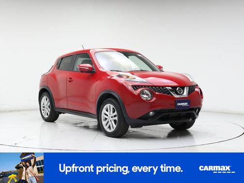 Red 2015 Nissan Juke SL