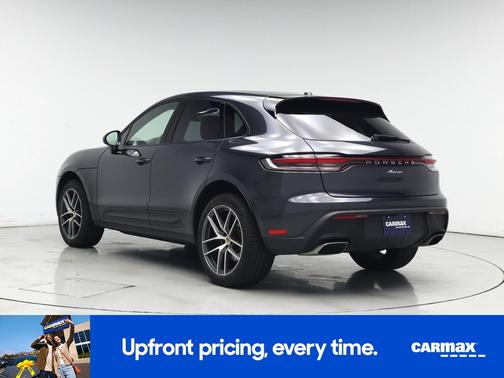 2022 Porsche Macan Base (PDK)