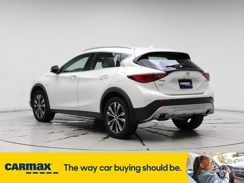 2018 INFINITI QX30 Premium