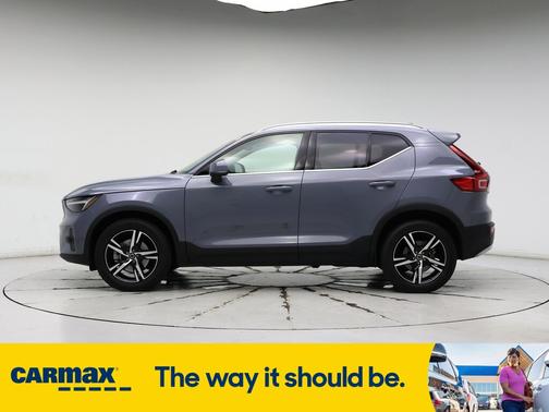 2023 Volvo XC40 B5 Plus Bright Theme