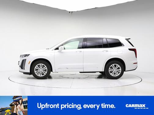 White 2024 Cadillac XT6 Luxury