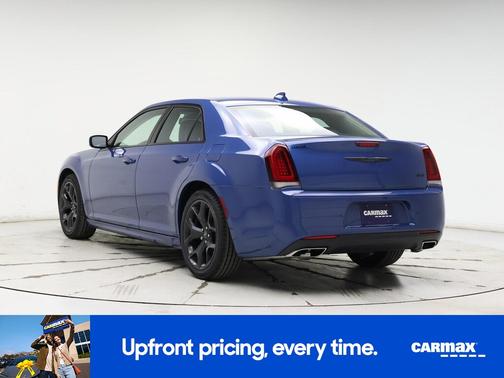 2022 Chrysler 300 Touring L