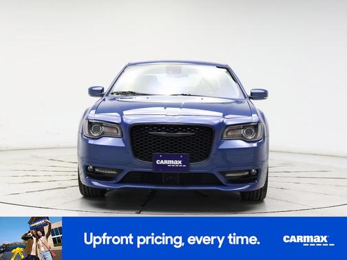 2022 Chrysler 300 Touring L