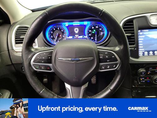 2022 Chrysler 300 Touring L