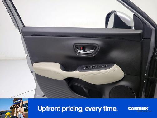 Silver 2023 Honda HR-V LX