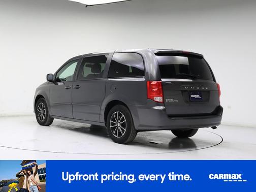 Gray 2017 Dodge Grand Caravan SE Plus