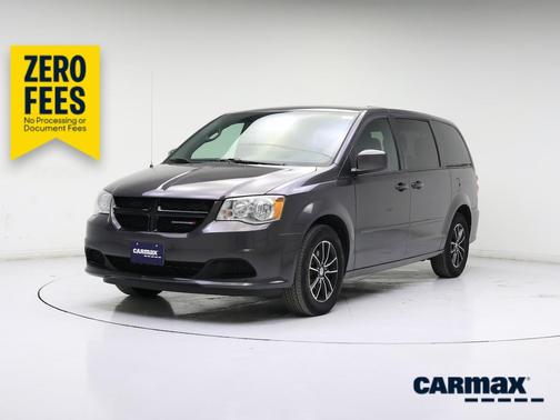 Gray 2017 Dodge Grand Caravan SE Plus