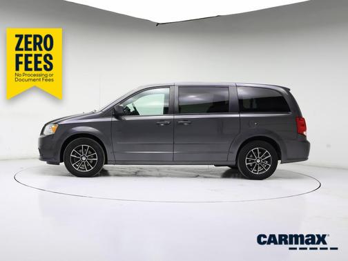 Gray 2017 Dodge Grand Caravan SE Plus