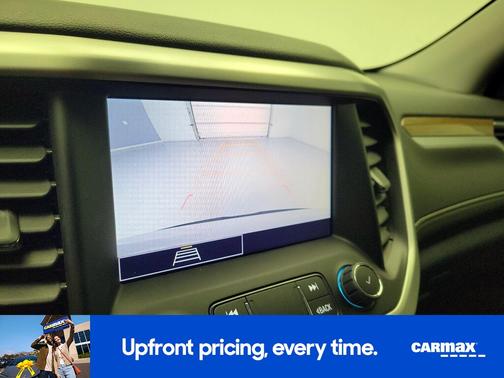 White 2023 GMC Acadia SLE