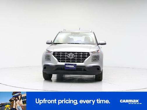 Silver 2025 Hyundai VENUE SEL