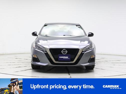 2022 Nissan Altima SR