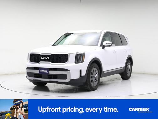 White 2023 Kia Telluride LX