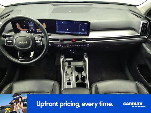 Gray 2024 Kia Sorento S