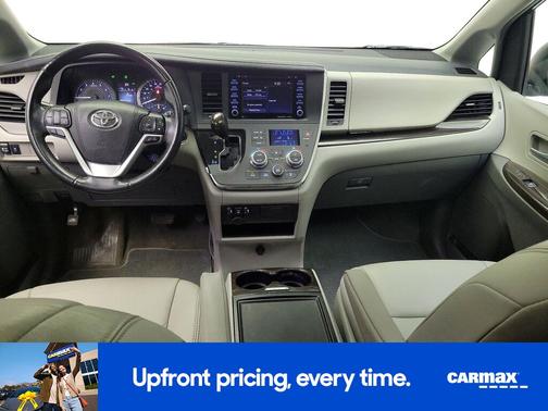 2018 Toyota Sienna XLE