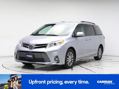 2018 Toyota Sienna XLE
