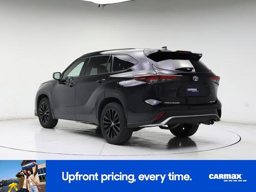 Black 2025 Toyota Highlander XSE