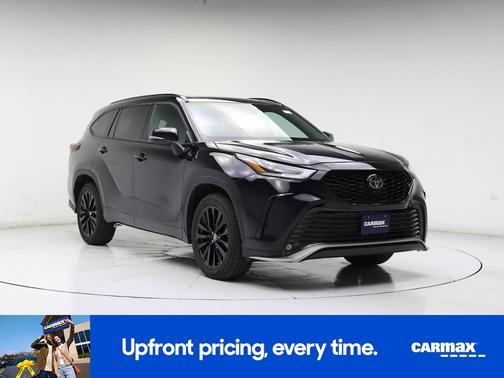 Black 2025 Toyota Highlander XSE