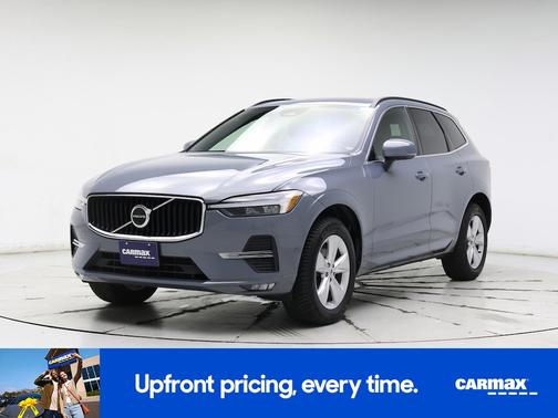 2022 Volvo XC60 B5 Momentum