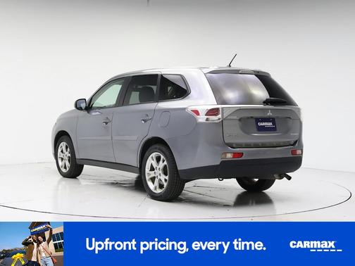 Silver 2014 Mitsubishi Outlander SE