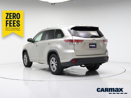 Gold 2014 Toyota Highlander XLE