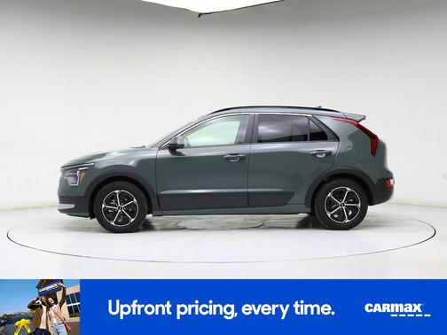 Green 2024 Kia Niro EX