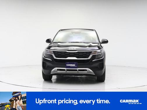 Black 2023 Kia Seltos LX
