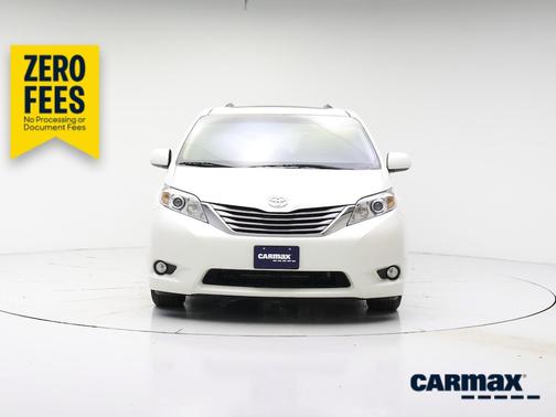 White 2015 Toyota Sienna XLE Premium