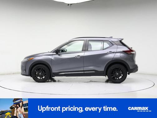 Gray 2021 Nissan Kicks SR