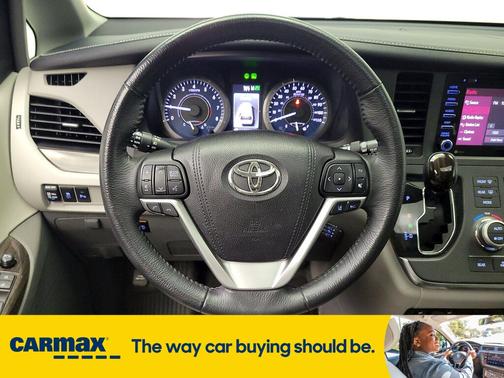 2018 Toyota Sienna XLE