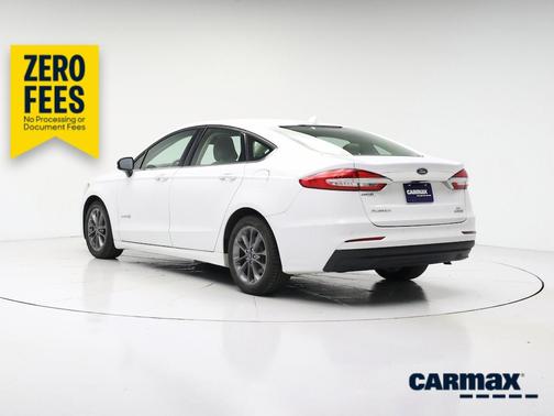 White 2019 Ford Fusion Hybrid SE