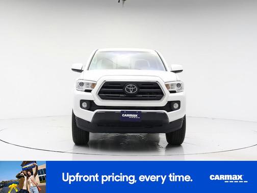 White 2019 Toyota Tacoma SR5
