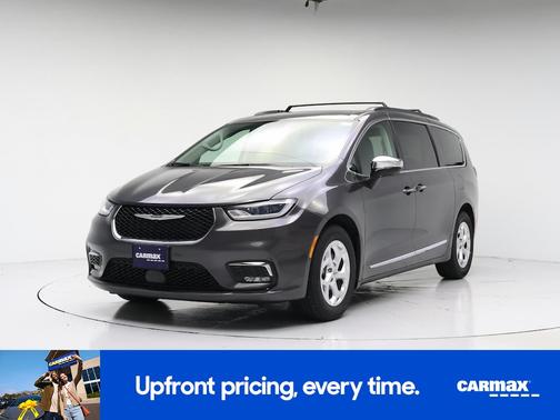 Gray 2023 Chrysler Pacifica Limited
