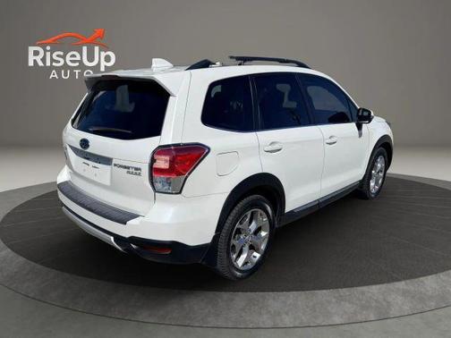 Crystal White Pearl 2017 Subaru Forester 2.5i Touring