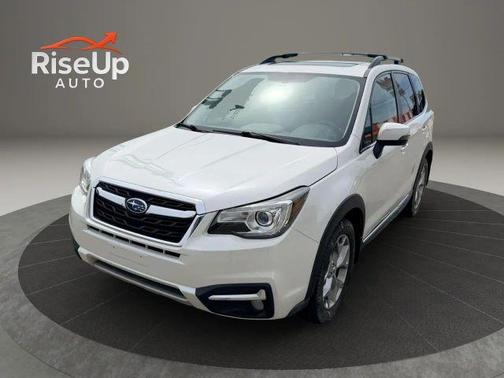 Crystal White Pearl 2017 Subaru Forester 2.5i Touring