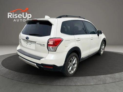 Crystal White Pearl 2017 Subaru Forester 2.5i Touring