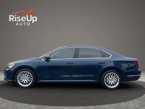2018 Volkswagen Passat 2.0T SE w/ Technology