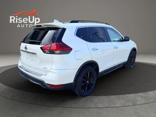 White 2017 Nissan Rogue SV